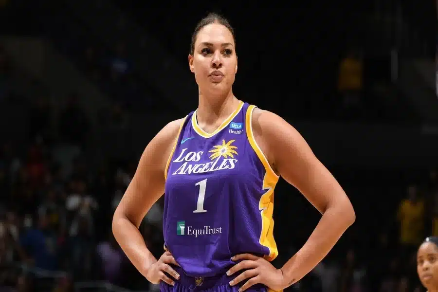 Liz Cambage Height