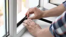 Installing Thermal Insulation Window